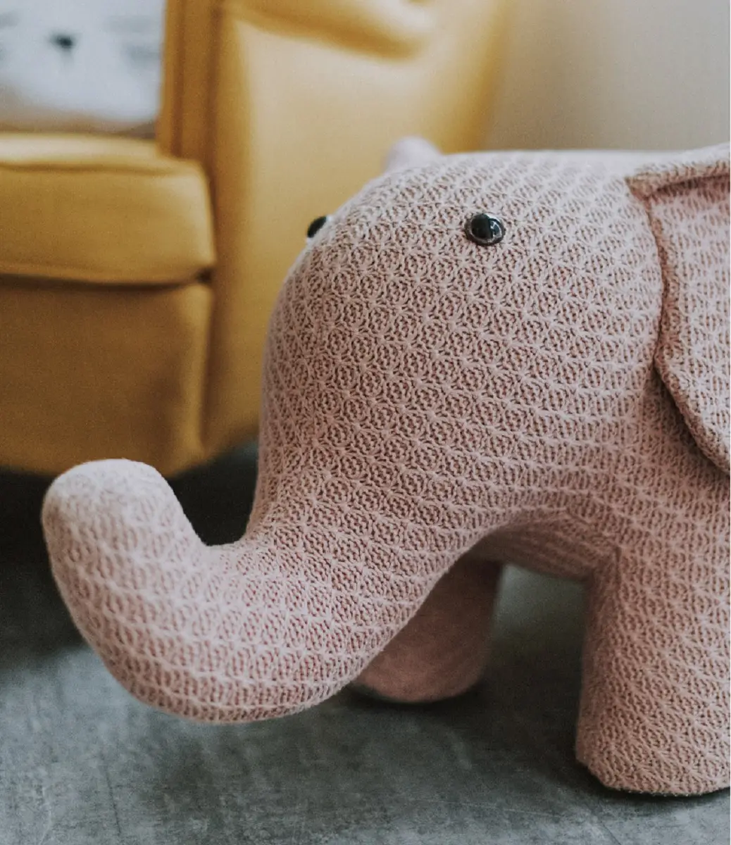 Elefant Spielzeug Warten Praxis für Kinder-Physiotherapie Physiolei